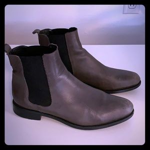 Salamander France flat grey leather boots